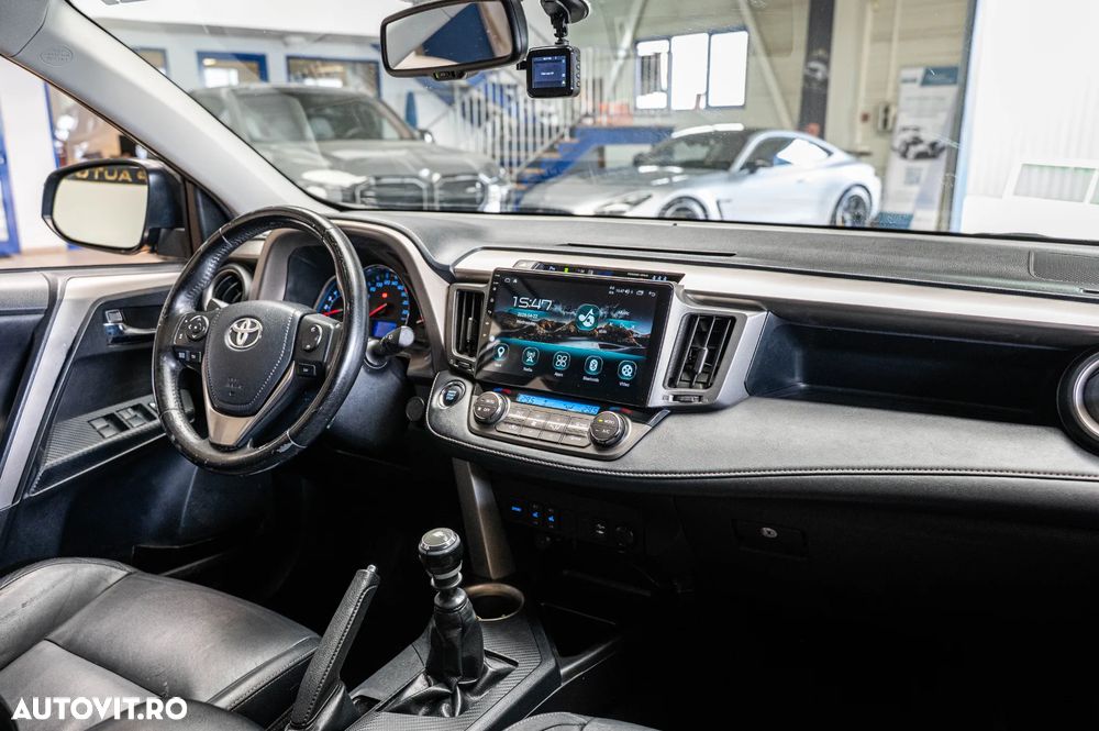 Toyota RAV4 2.2 D-4D 4x4 - 26