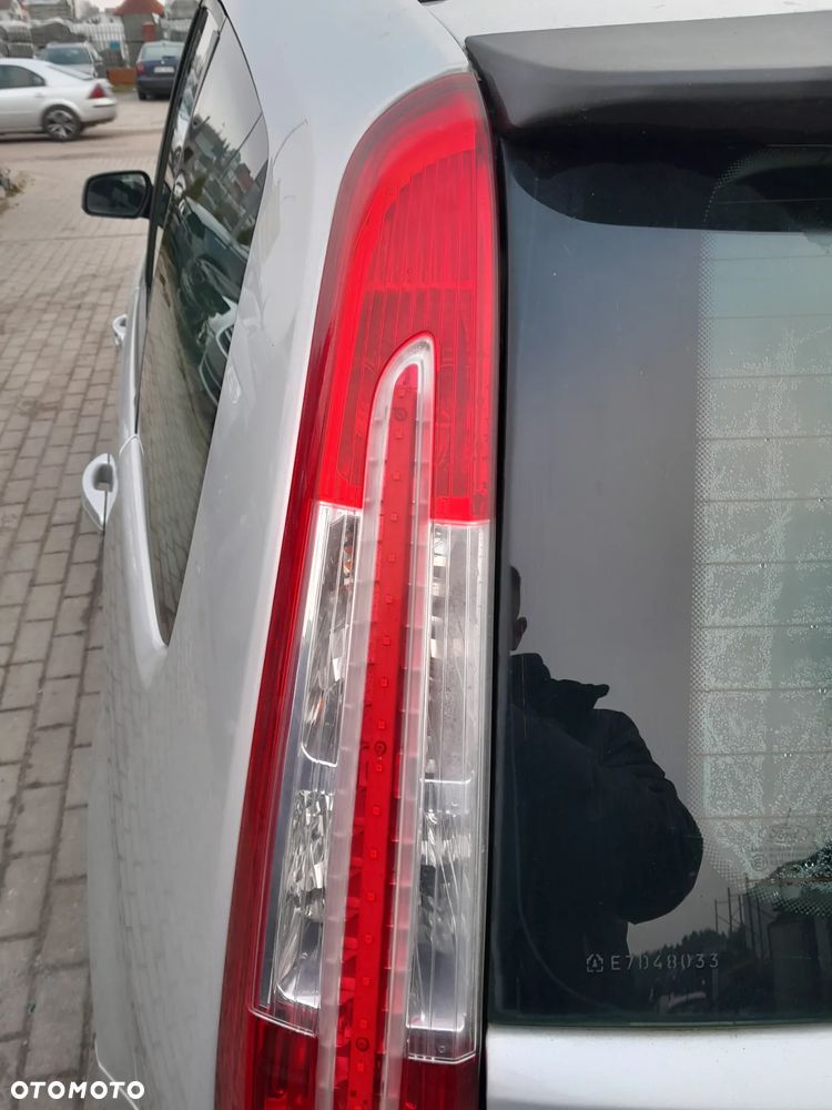 FORD C-MAX LIFT LAMPA TYLNA LEWA W BŁOTNIK - 2