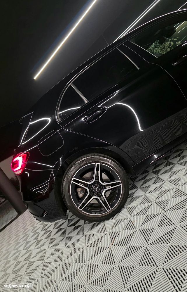 Mercedes-Benz A 250 e AMG Line - 12