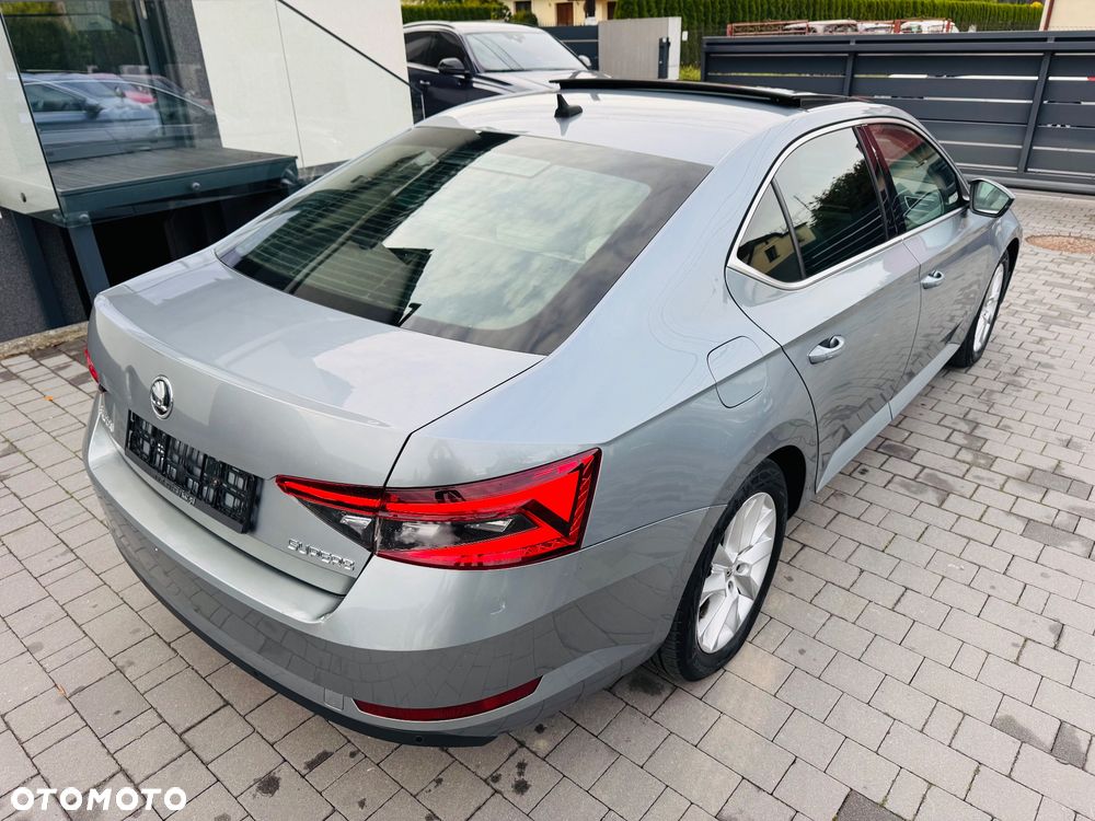 Skoda Superb 2.0 TSI Sportline DSG - 9