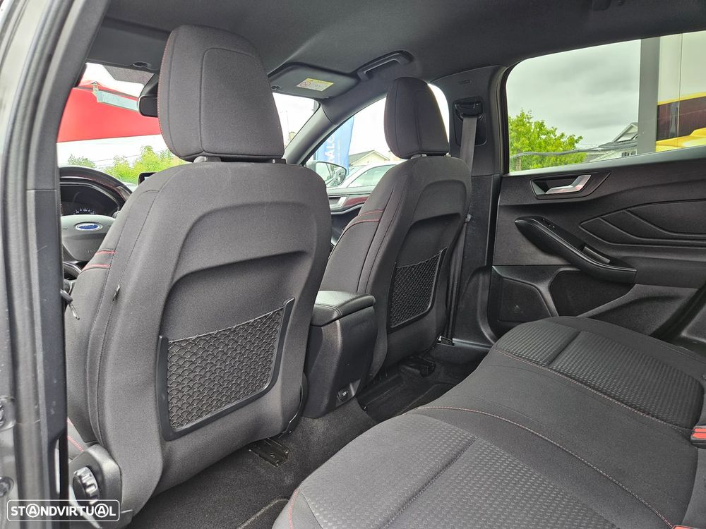 Ford Focus SW 1.0 EcoBoost MHEV ST-Line - 17