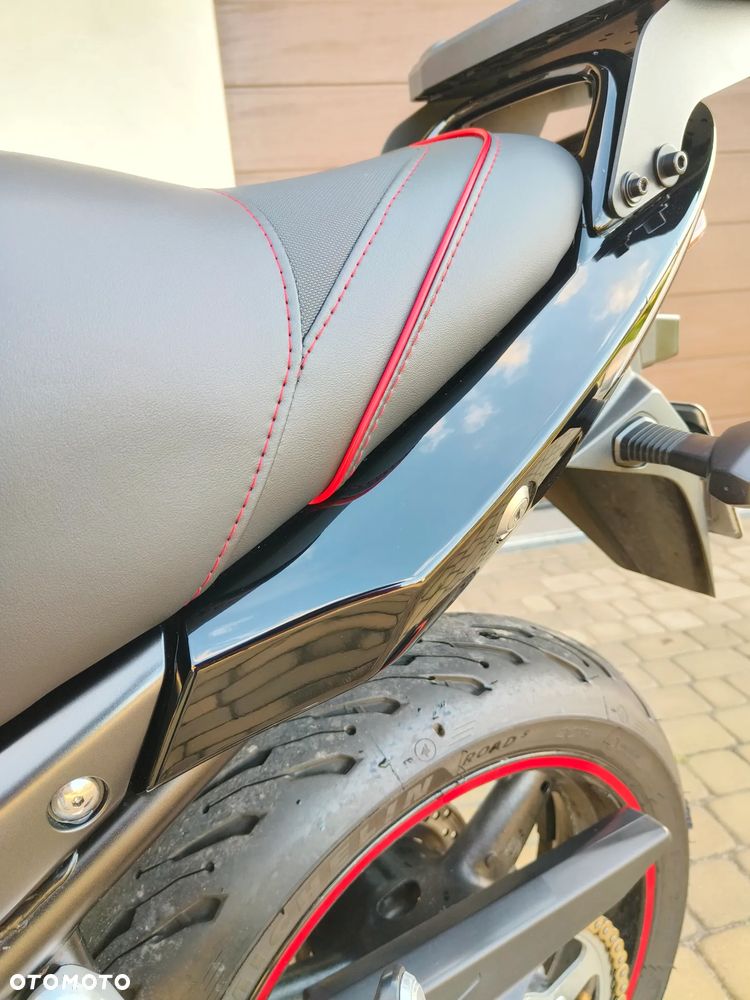 Suzuki Bandit - 25