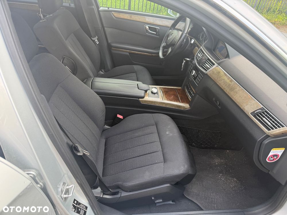 Mercedes-Benz Klasa E 350 CDI DPF BlueEFFICIENCY 7G-TRONIC Elegance - 10