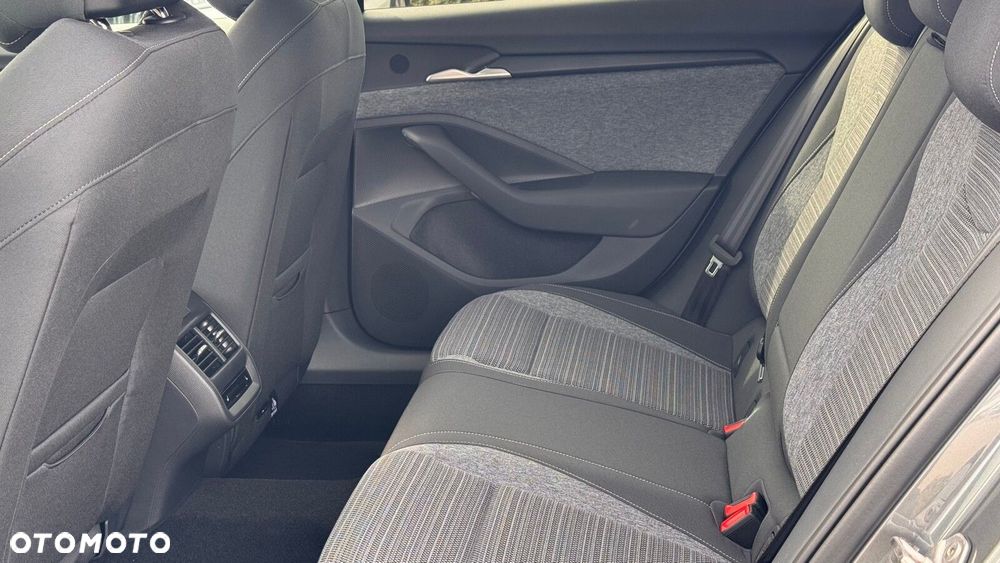 Skoda Superb 2.0 TDI SCR 4x4 Drive DSG - 17