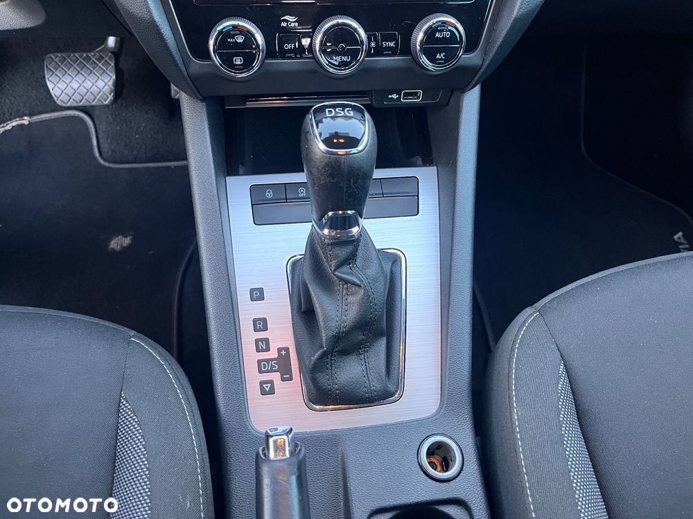 Skoda Octavia 1.6 TDI DSG Ambition - 13