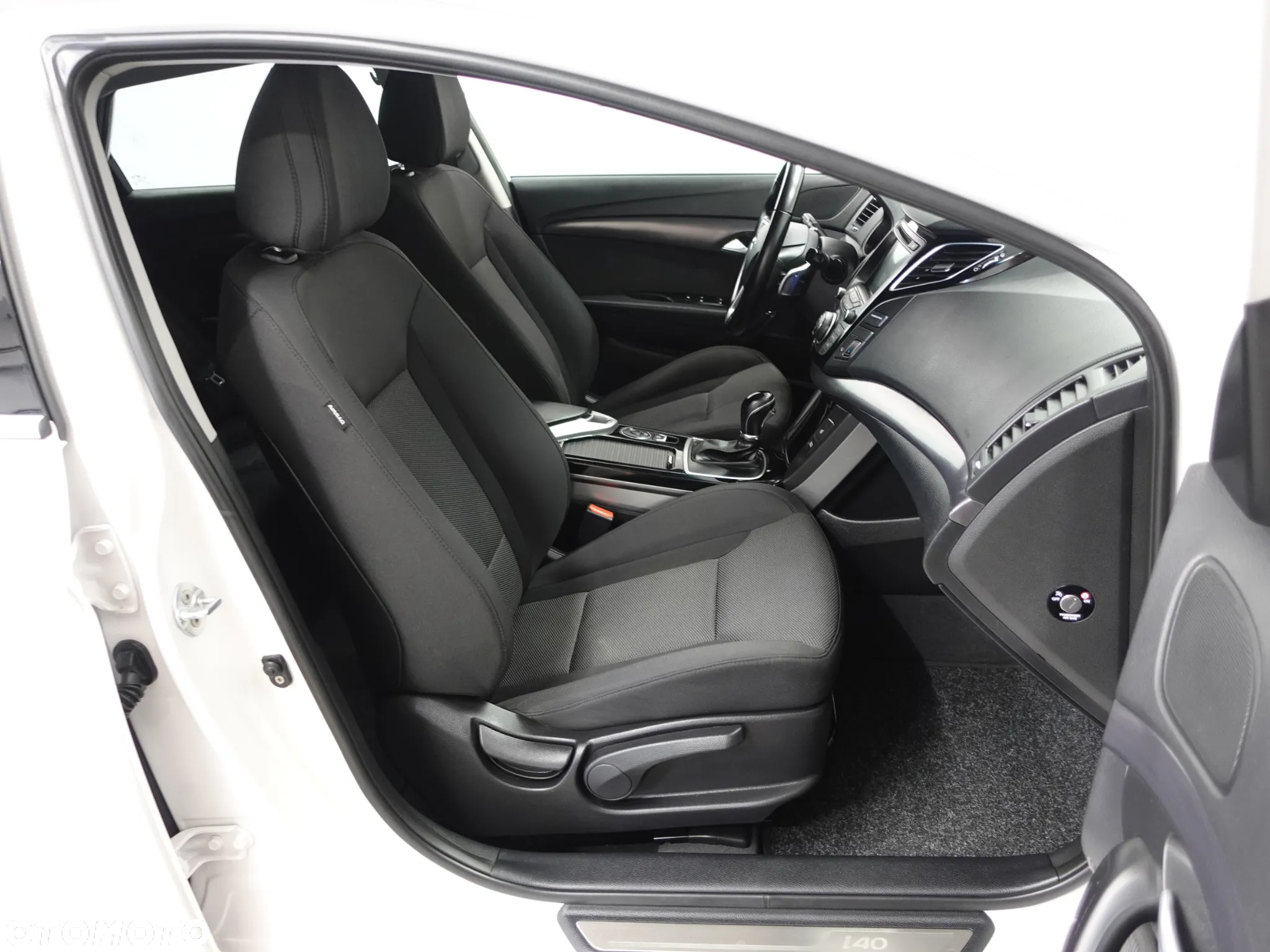 Hyundai i40 1.6 CRDi Comfort DCT - 27