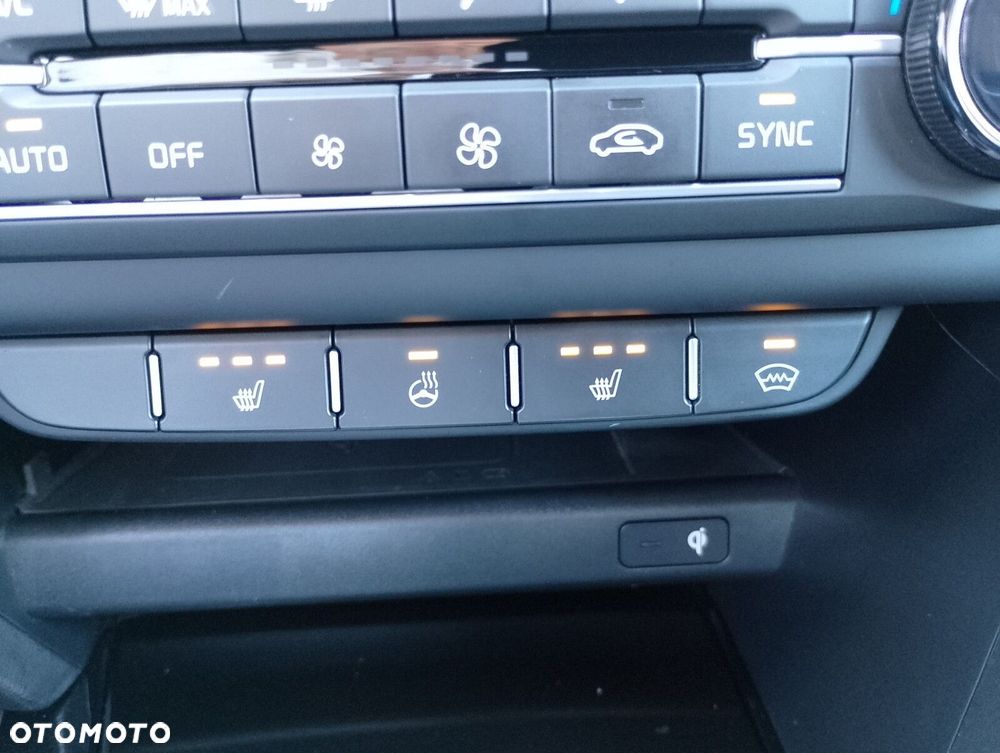 Kia XCeed - 24