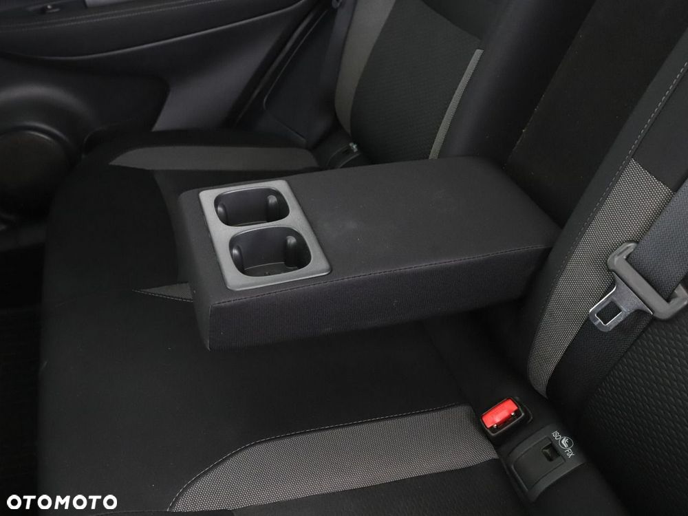 Nissan Qashqai 1.6 DCi N-Connecta - 36