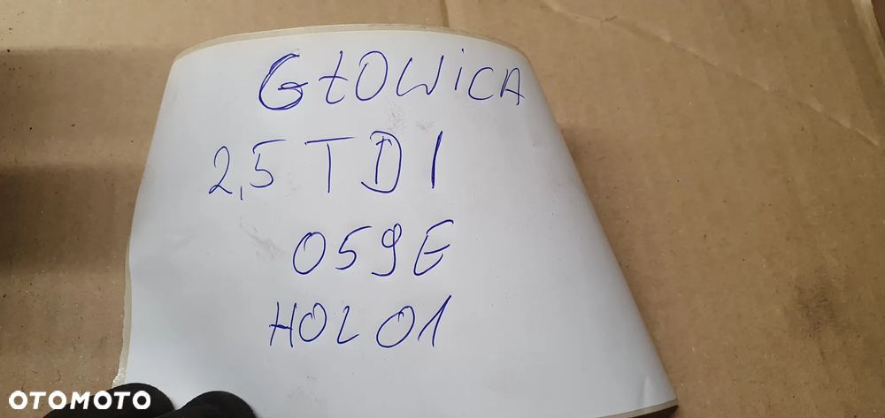 Głowica silnika prawa kompletna wałki Audi A6 C5 2.5 TDI - 11