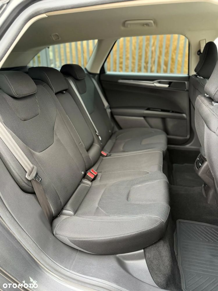 Ford Mondeo 2.0 EcoBlue Titanium - 25