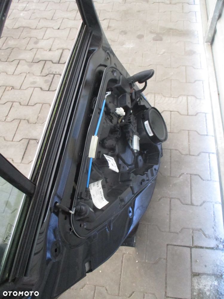 MERCEDES A KLASA W176 DRZWI LEWE TYLNE CZARNE - 4