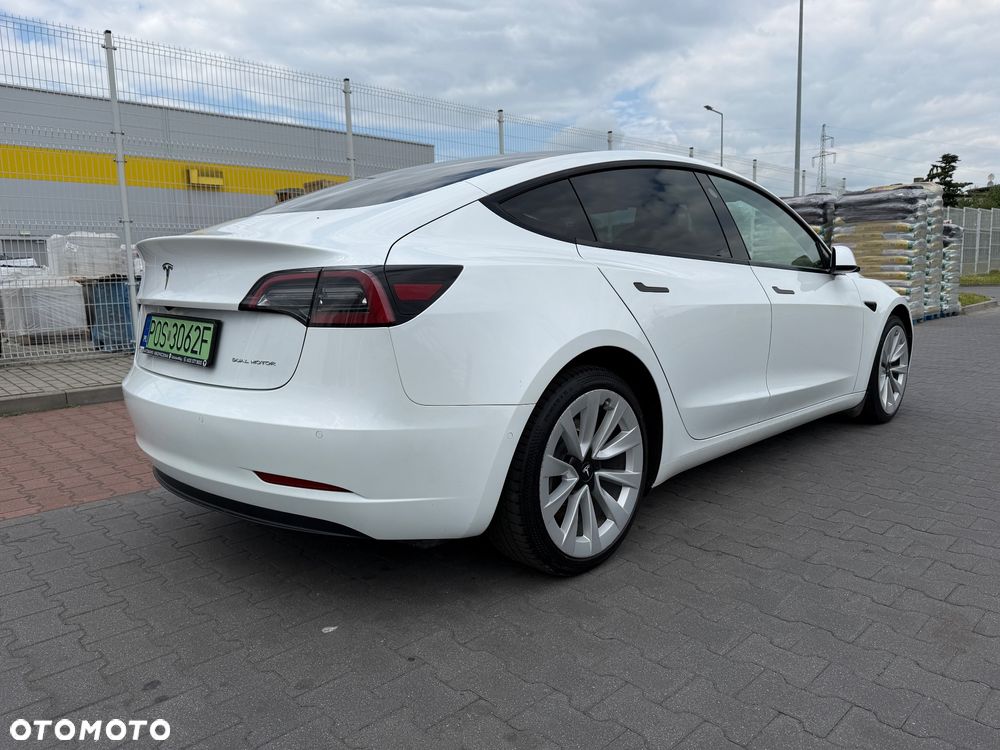 Tesla Model 3 Langstreckenbatterie Allradantrieb Dual Motor - 7