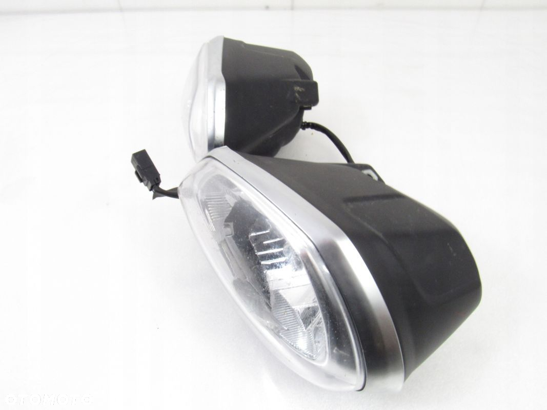 Lampa przód / reflektor Triumph Speed Triple 1050, 12r ABS - 8