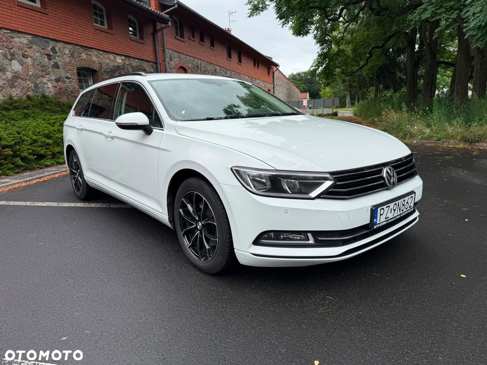 Volkswagen Passat - 4