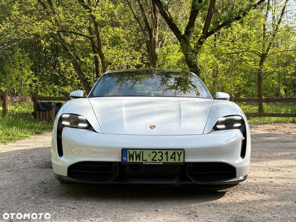 Porsche Taycan - 3