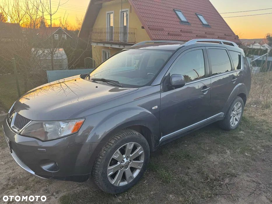 Mitsubishi Outlander 2.0 DI-D 4WD Instyle - 3