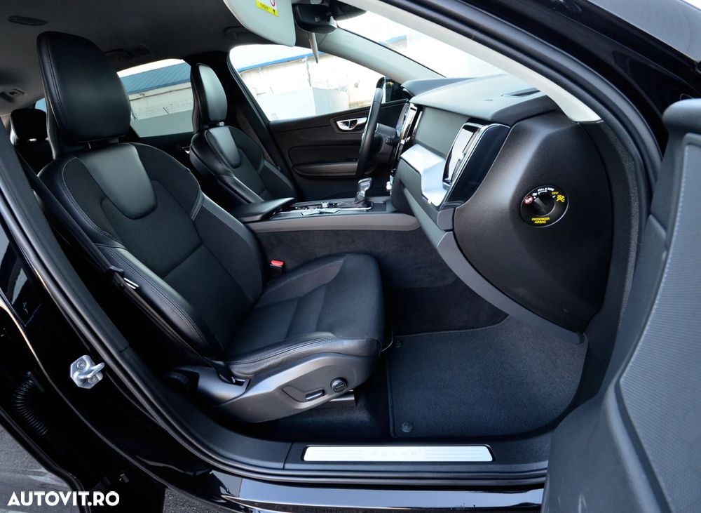 Volvo XC 60 D4 AWD Momentum - 19