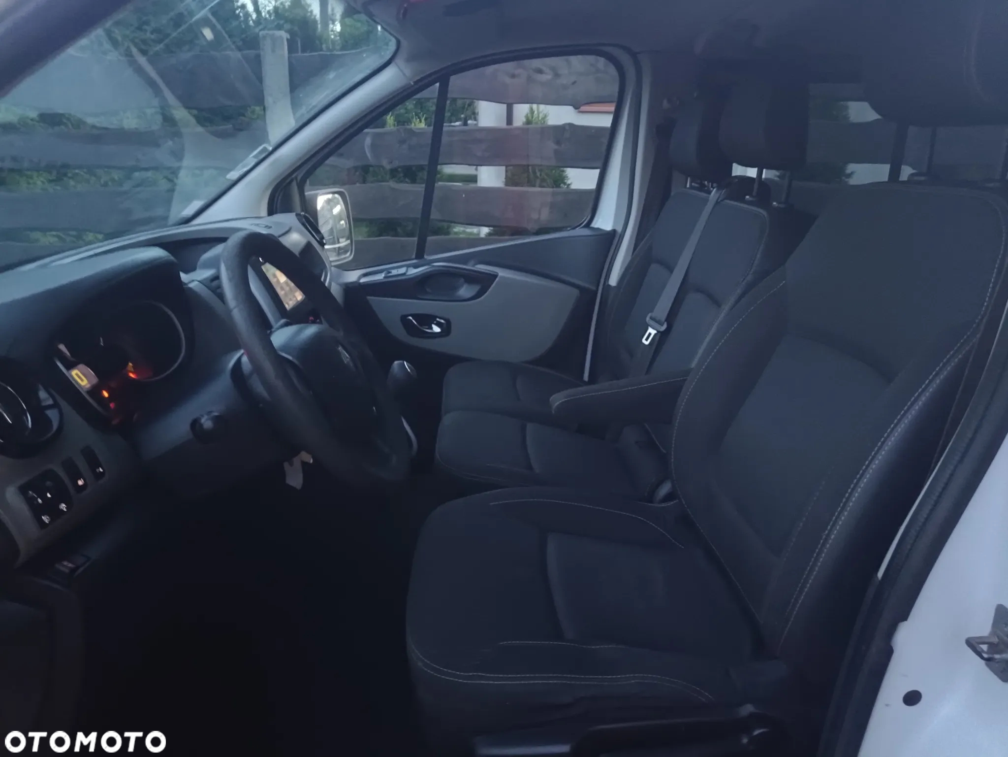 Renault Trafic - 10