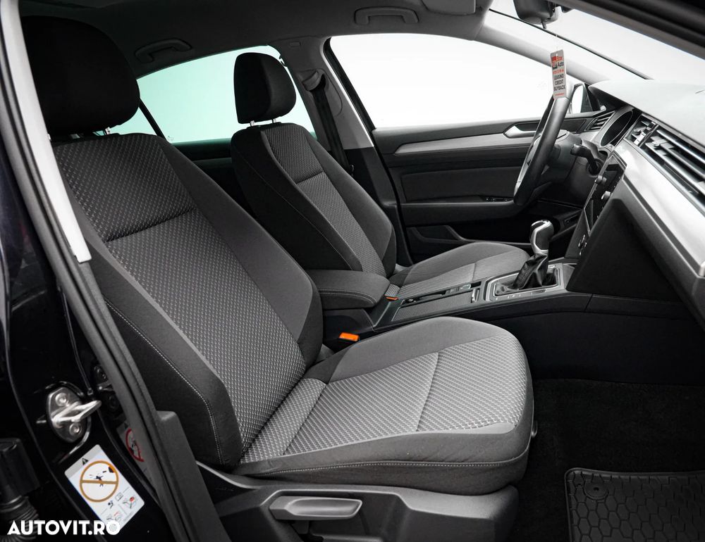 Volkswagen Passat 2.0 TDI Trendline - 15