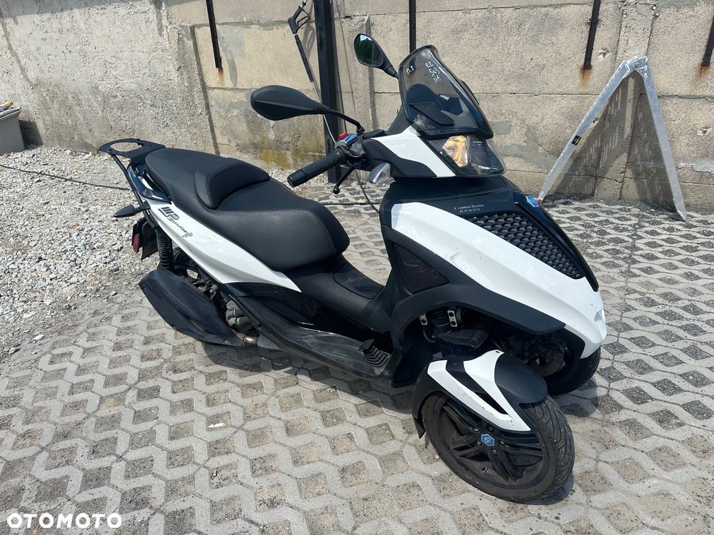 Piaggio MP-3 - 2