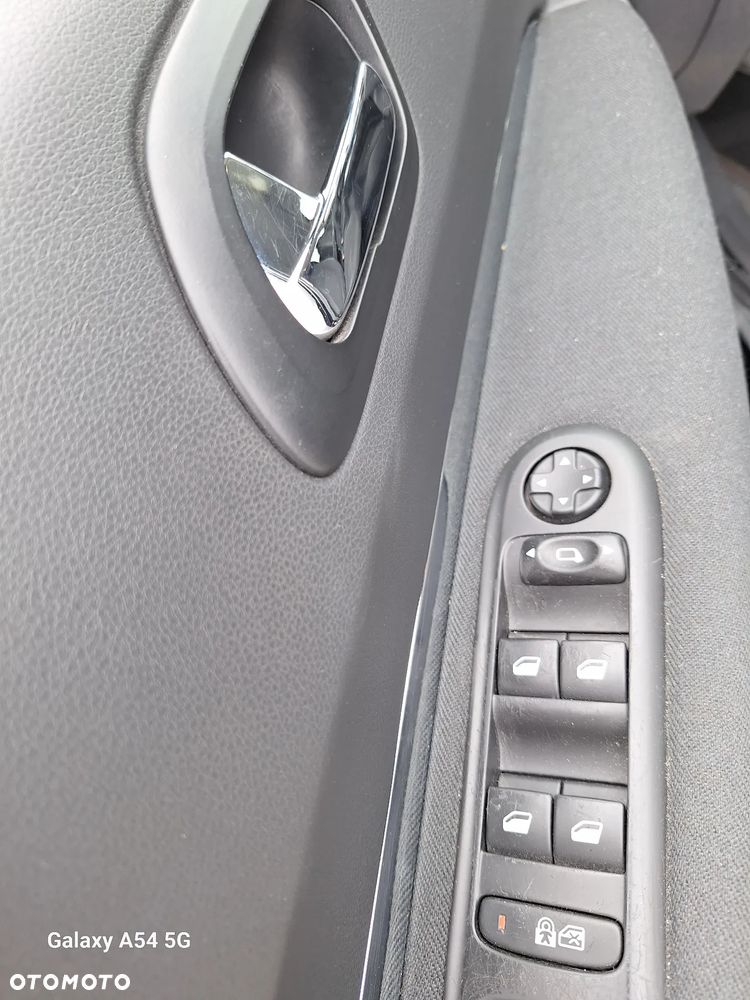 Peugeot 5008 2.0 BlueHDi Active - 14