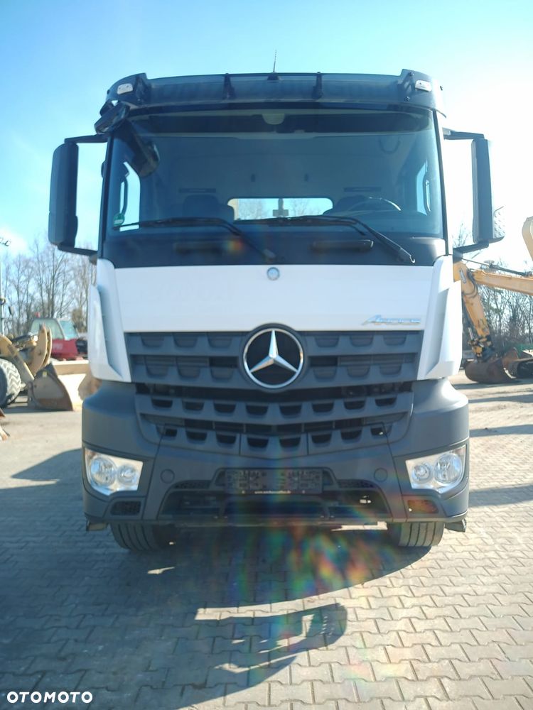 Mercedes-Benz Arocs - 2