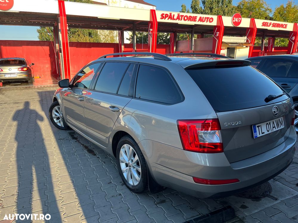Skoda Octavia 1.6 TDI ELEGANCE - 6