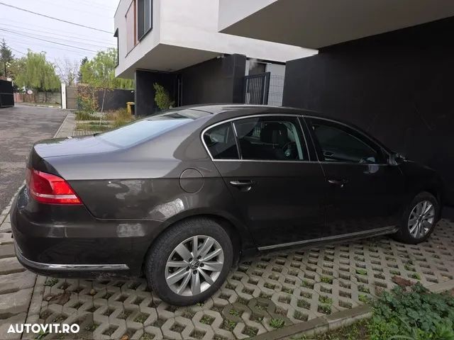 Volkswagen Passat - 5
