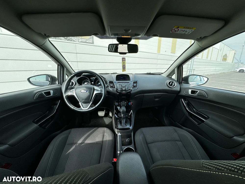 Ford Fiesta 1.0 EcoBoost Powershift Titanium - 11