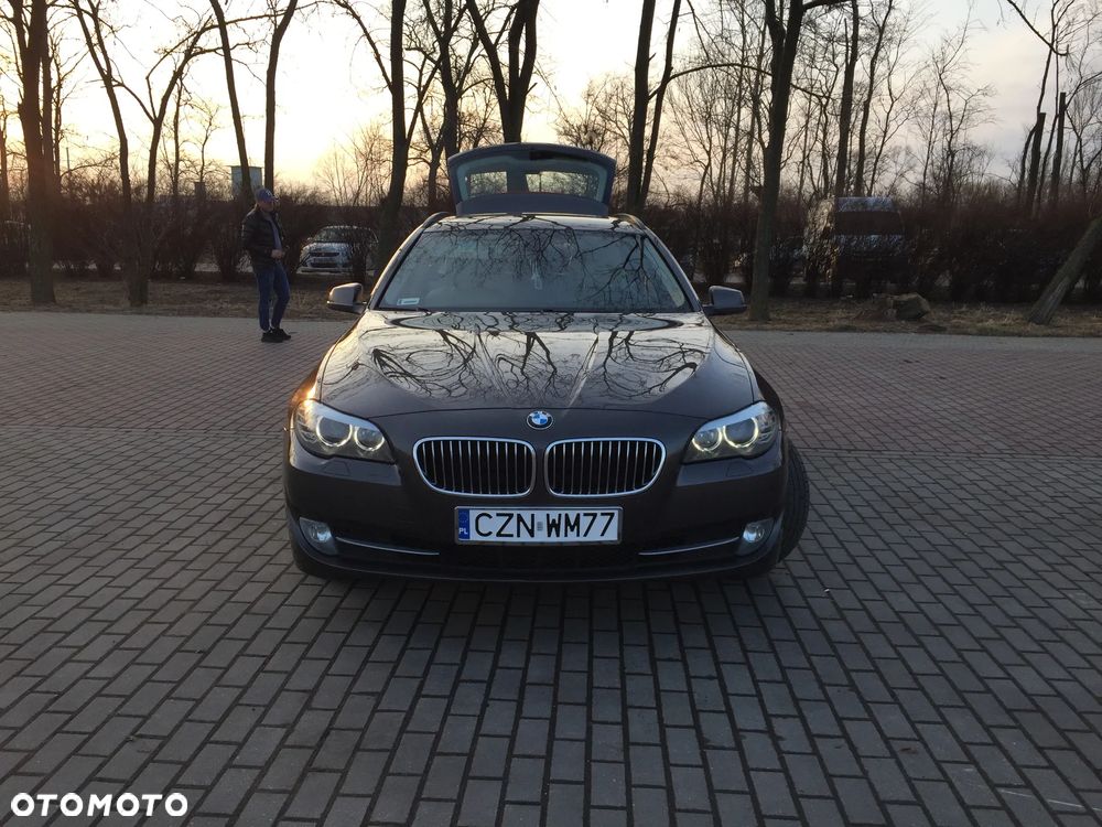 BMW Seria 5 520d Touring - 2