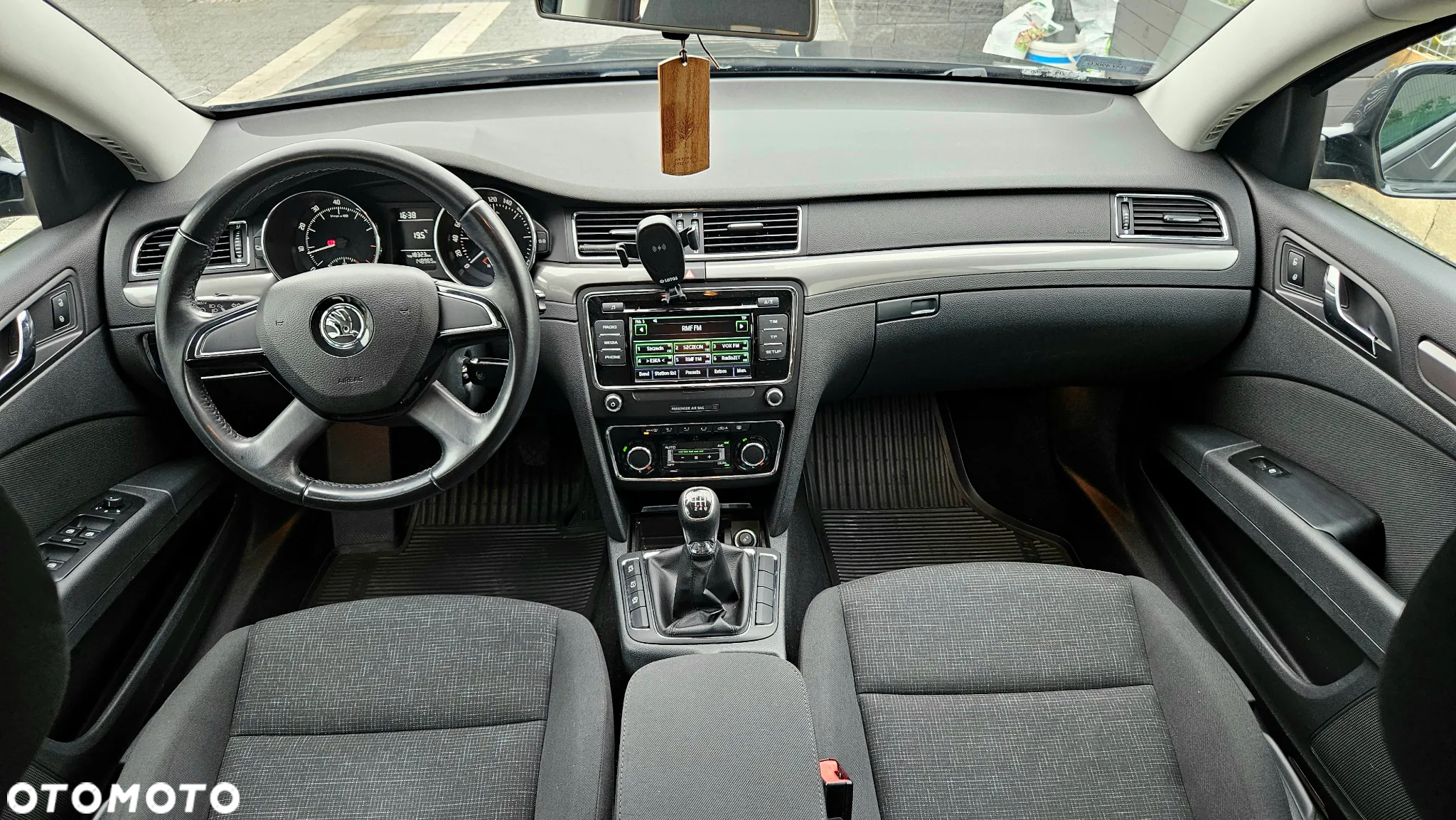 Skoda Superb 1.4 TSI Active - 15
