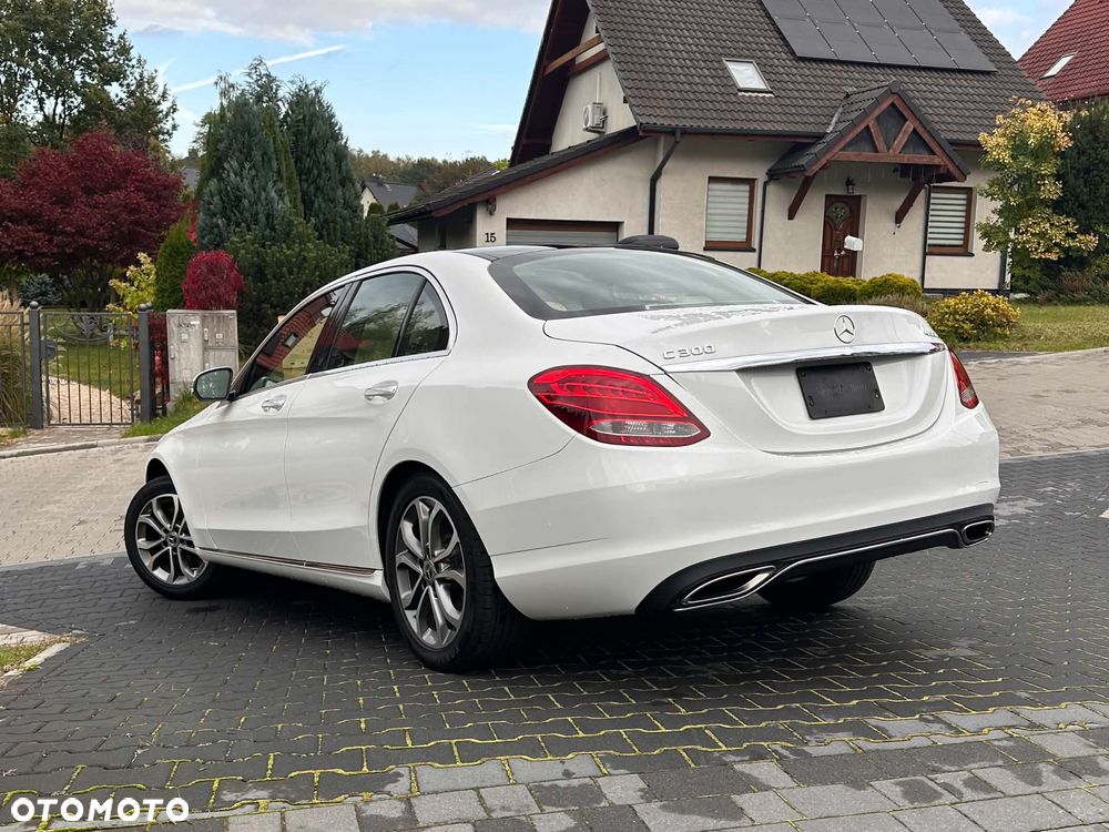 Mercedes-Benz Klasa C 300 9G-TRONIC Edition - 6