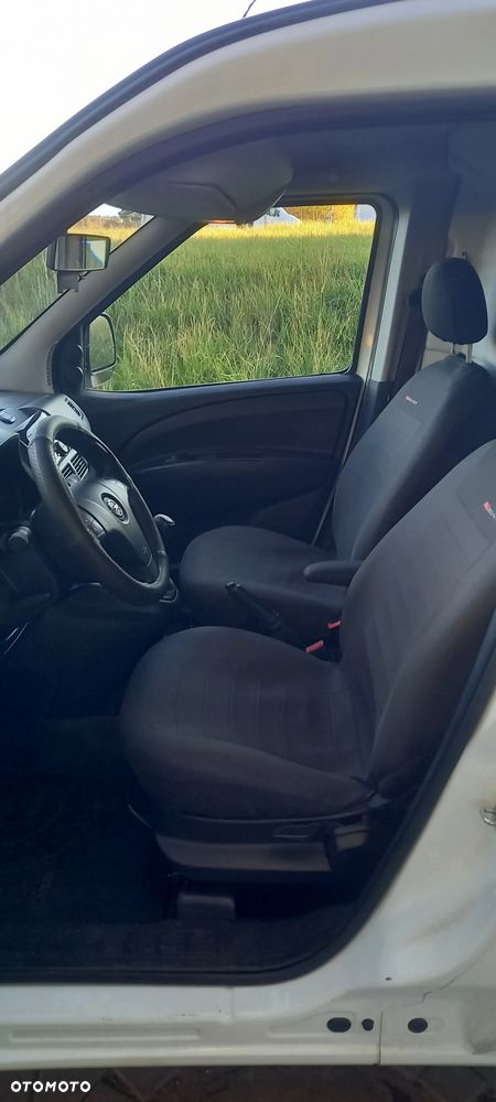 Opel COMBO - 16