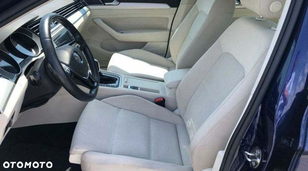 Volkswagen Passat Variant - 5