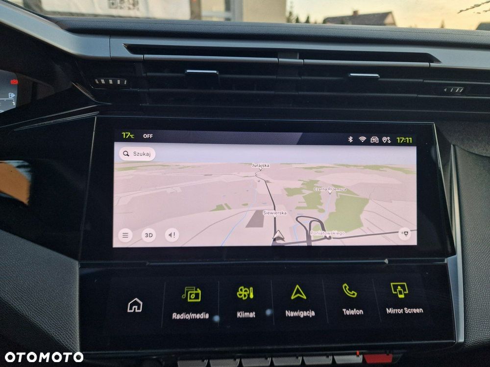 Peugeot 308 1.6 Hybrid PHEV Allure EAT8 - 22