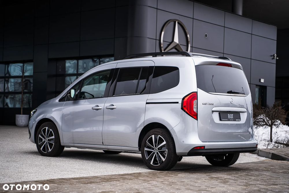 Mercedes-Benz EQT - 9