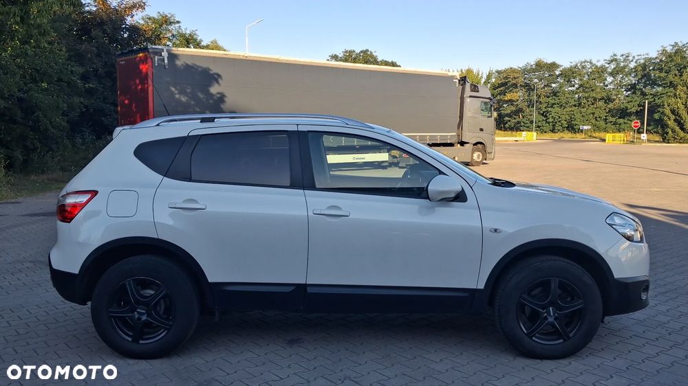Nissan Qashqai 1.6 Tekna CVT - 8