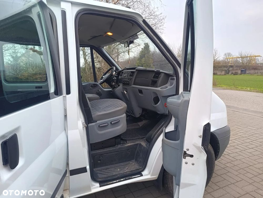Ford Transit - 9