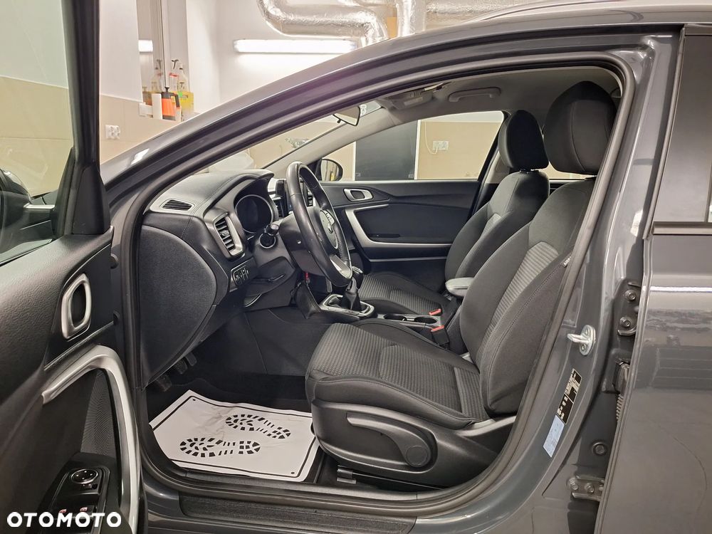 Kia Ceed 1.4 CVVT Dream Team Edition - 19