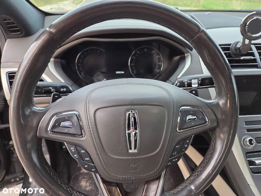 Lincoln MKZ - 10