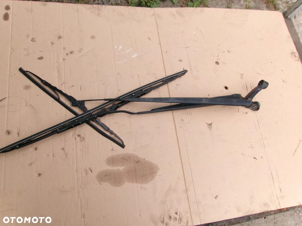 RAMIĘ RAMIONA WYCIERACZEK TOYOTA PRIUS II EU - 1
