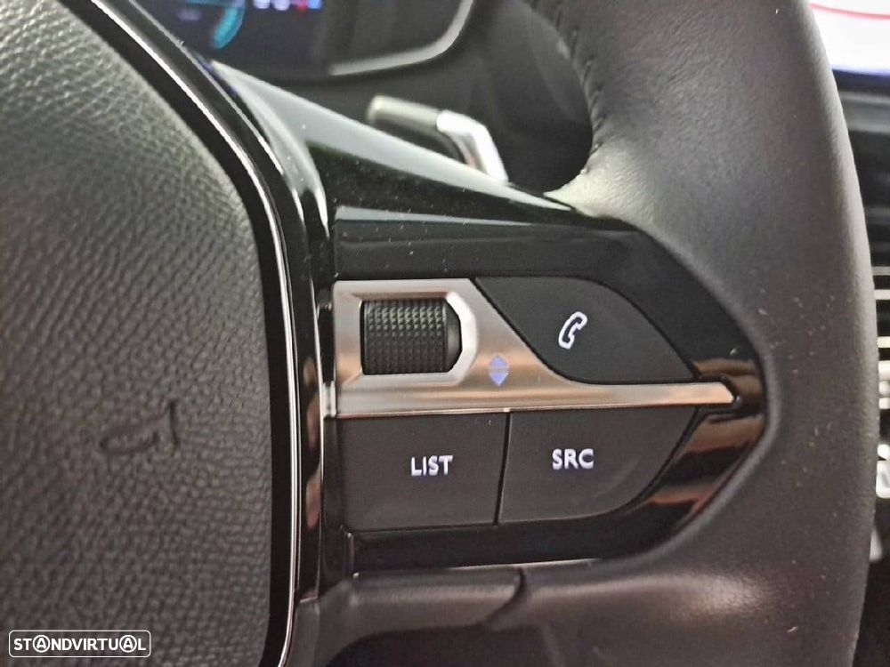 Peugeot 208 - 17