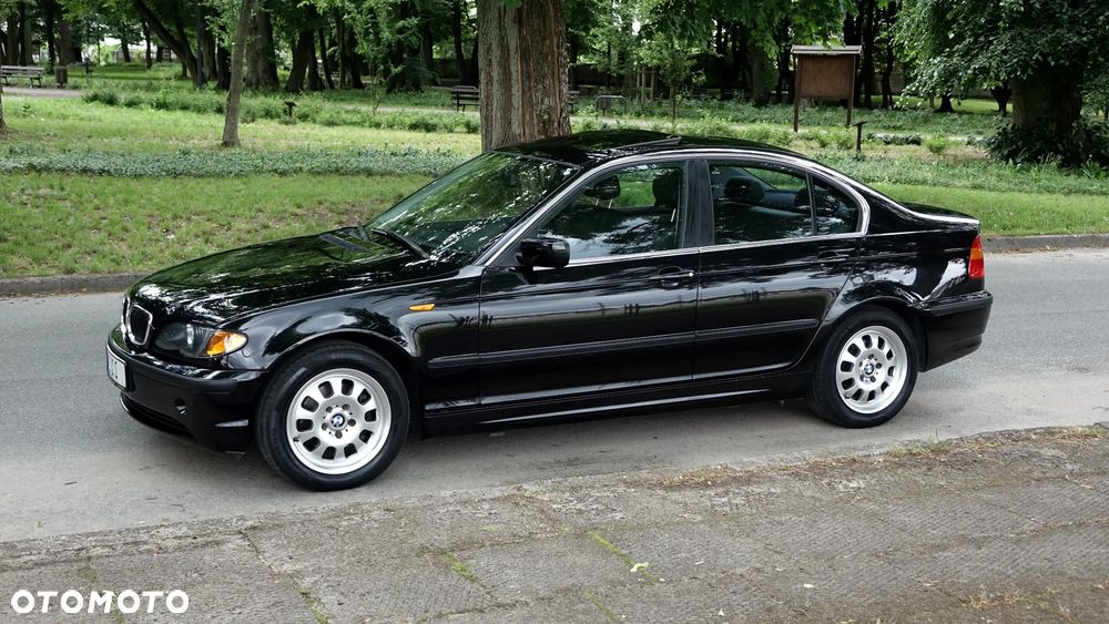 BMW Seria 3 320i - 25