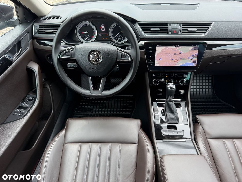 Skoda Superb 2.0 TDI L&K DSG - 13