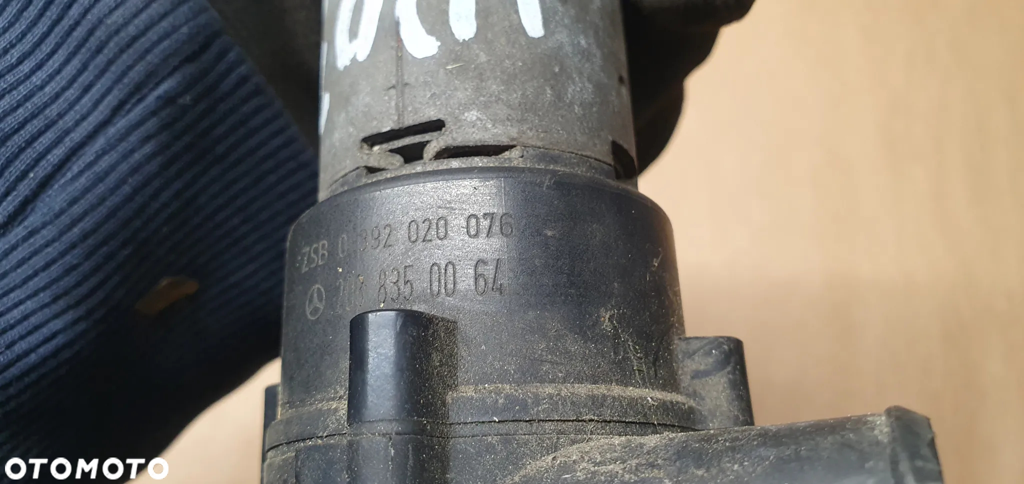 Dodatkowa pompka obiegu wody Mercedes W203 2038350064 - 6