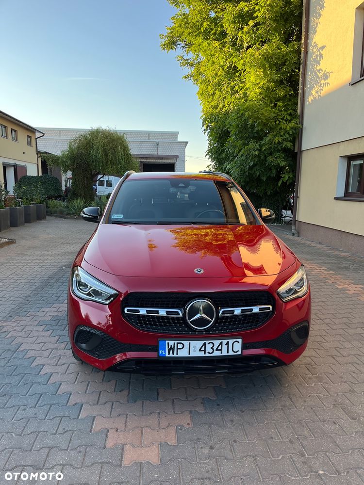 Mercedes-Benz GLA 200 - 2