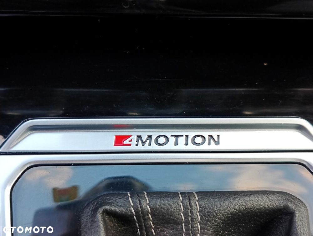 Volkswagen Passat Variant 2.0 TDI SCR DSG 4Motion Business - 39