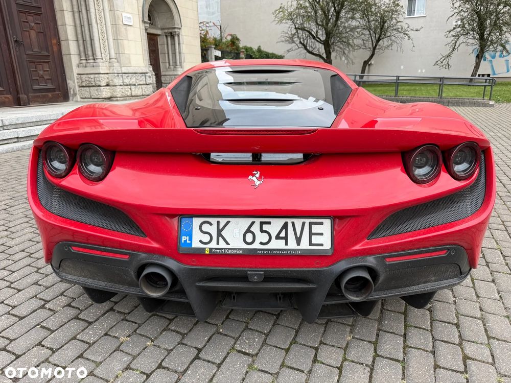 Ferrari F8 Tributo - 4