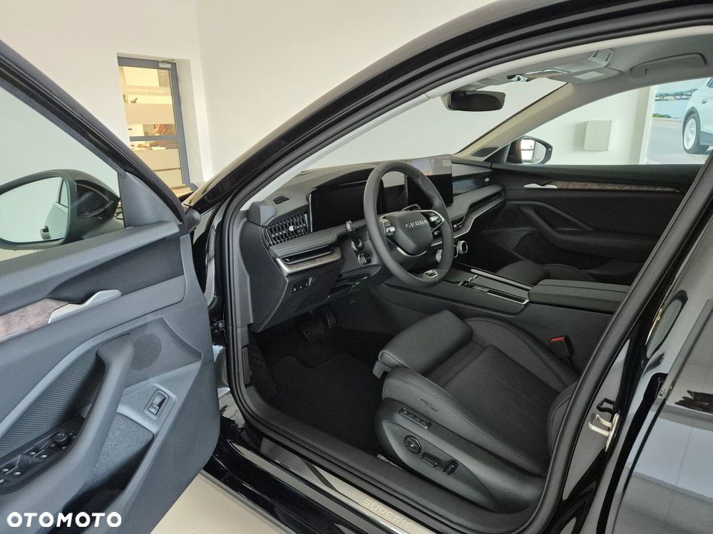 Skoda Superb 2.0 TDI SCR 4x4 L&K DSG - 19