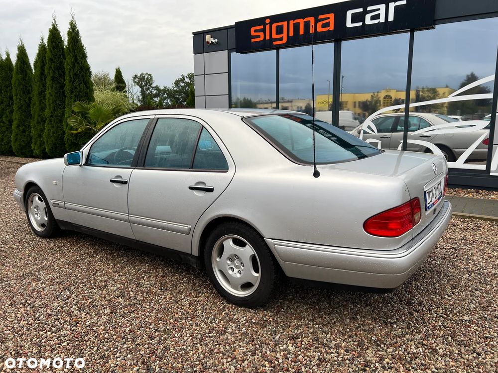 Mercedes-Benz Klasa E 320 Avantgarde - 11